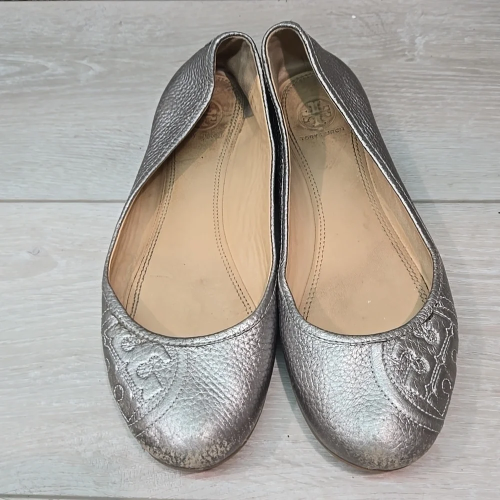 Tory Burch Womens Ruby Pewter silver Logo Flats Ballet shoes sz 9M